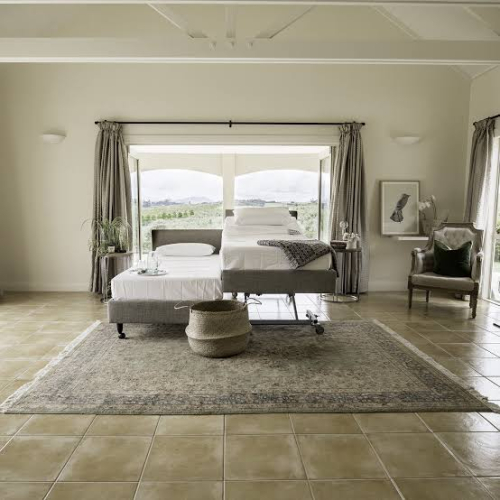 Icare 333 Electrically Adjustable Beds