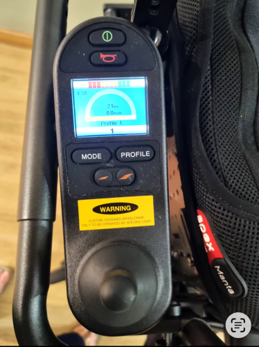 9608_electric_wheel_chair_no4