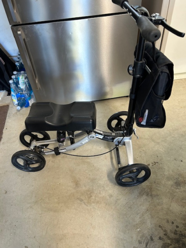 Equipmed 10-Inch Knee Scooter